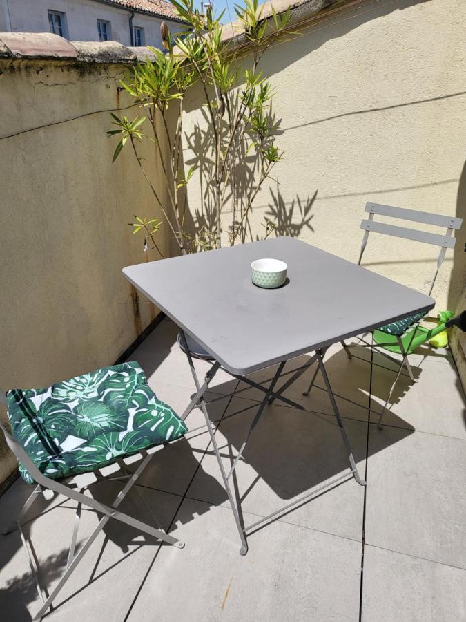 La Dolce Vita Nimoise Terrasse 100 M Des Arenes Νιμ Εξωτερικό φωτογραφία
